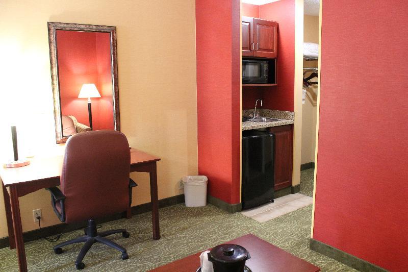 Holiday Inn Express & Suites Troy By Ihg Exterior foto
